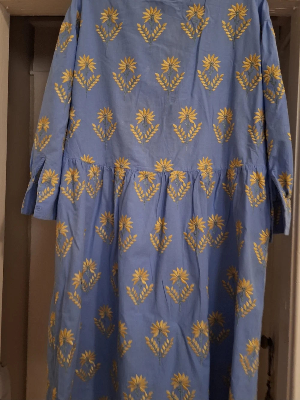 Zara Pale Blue Embroidered Voluminous Dress. Size Large - Picture 5 of 7